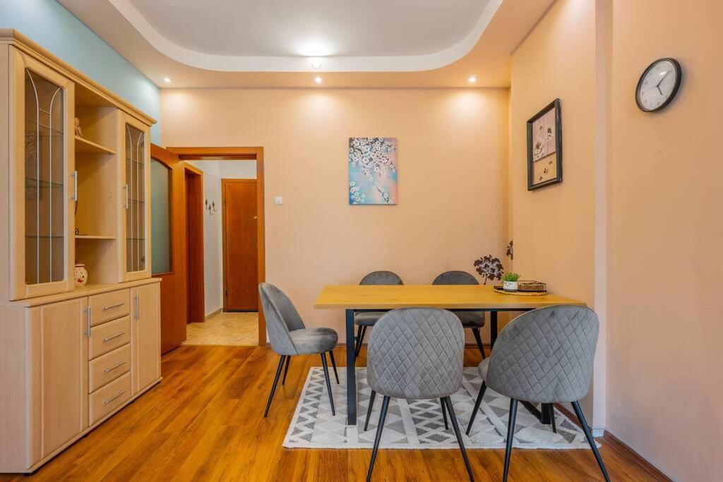 Spacious 3Bd Central Apartment 소피아 외부 사진