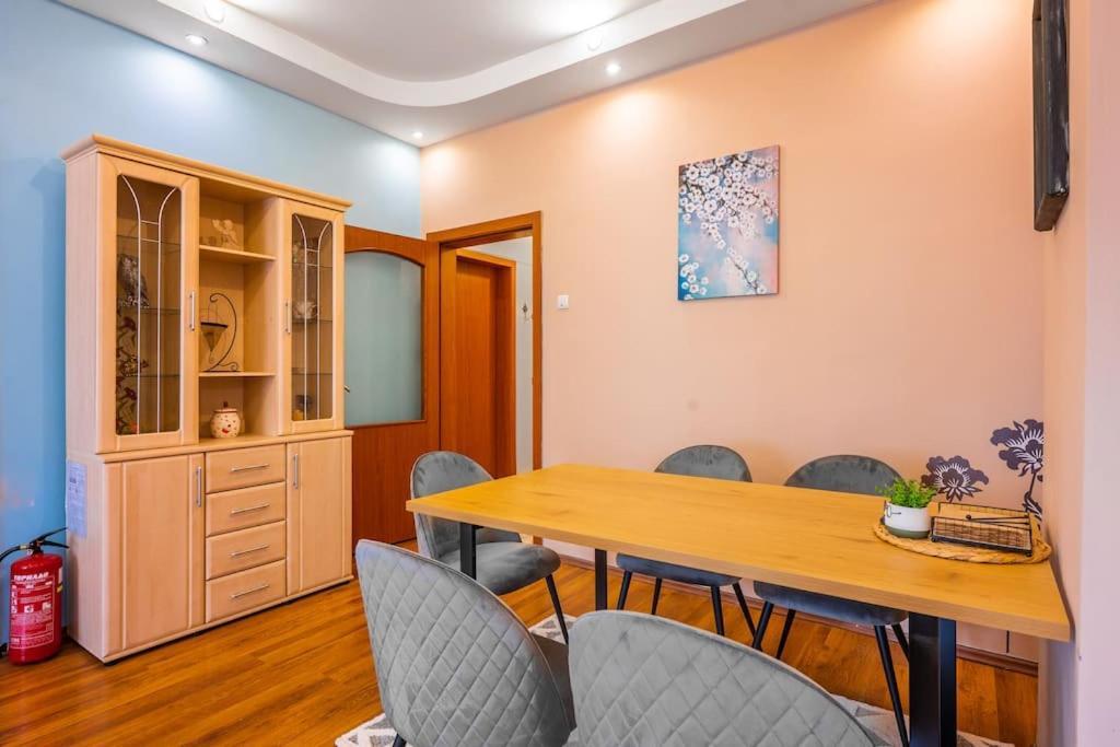 Spacious 3Bd Central Apartment 소피아 외부 사진
