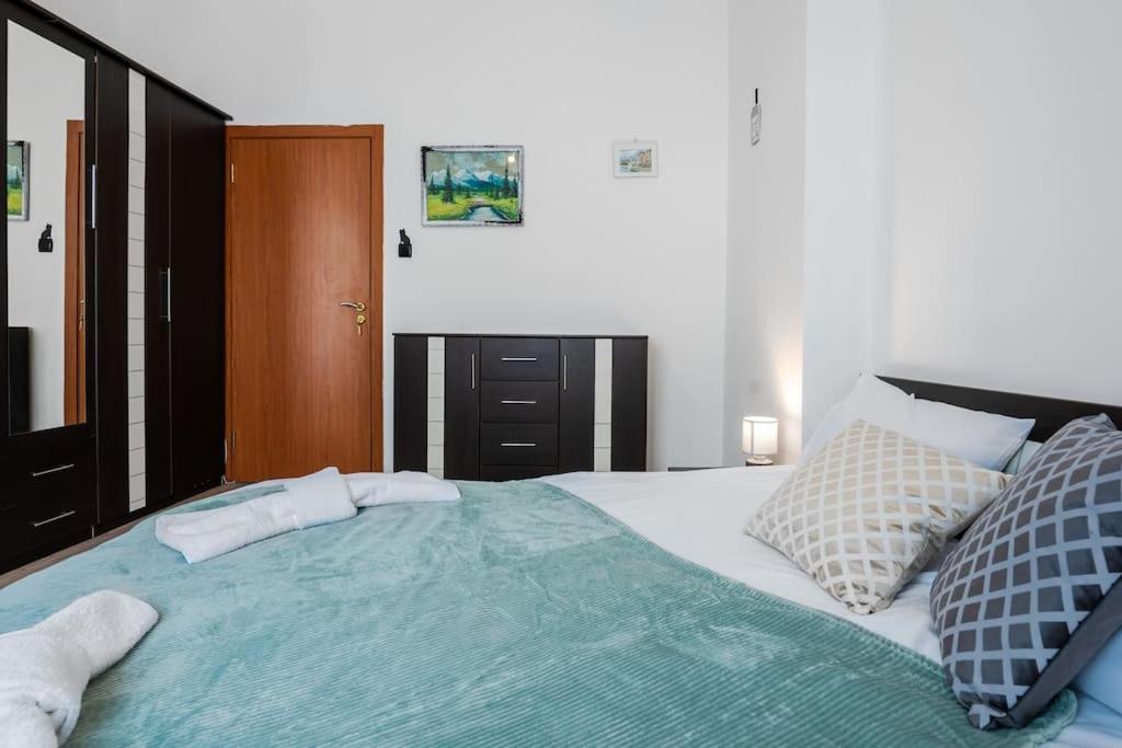 Spacious 3Bd Central Apartment 소피아 외부 사진
